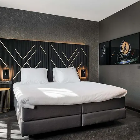 Hotel Le Marin - Handwritten Collection